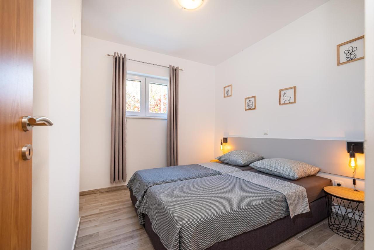 Appartamento House Of Dalmatia Pakoštane Esterno foto